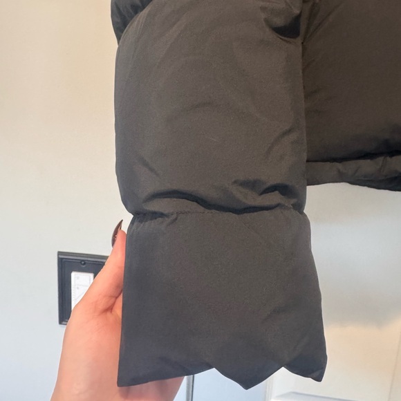 Auth.✅ Lululemon Black “Wunder Puff” Cropped Jacket Size 14🖤❤️ - Picture 6 of 12